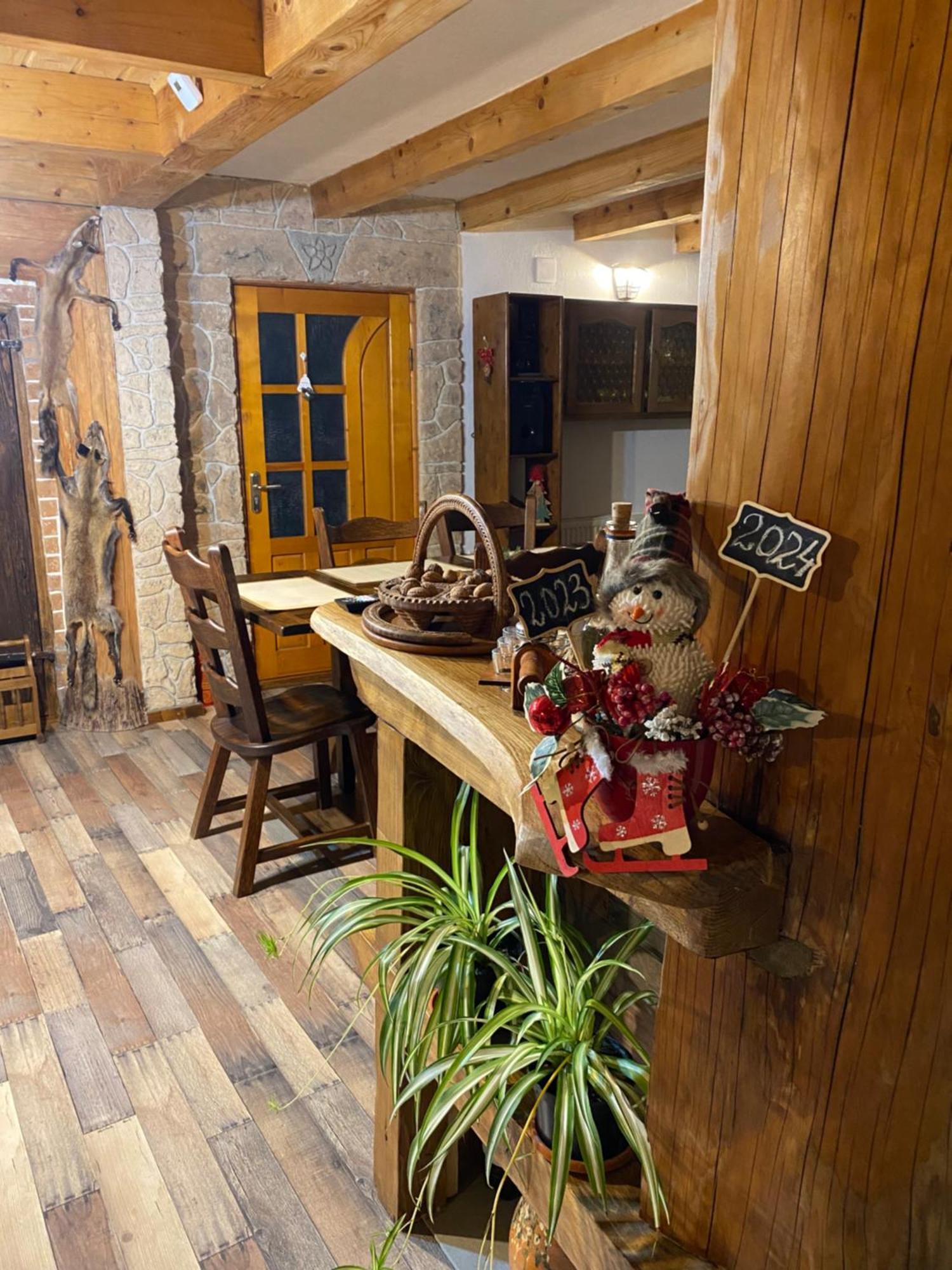 Вилла Casa Cu Sindrila Вэлени-де-Мунте Экстерьер фото