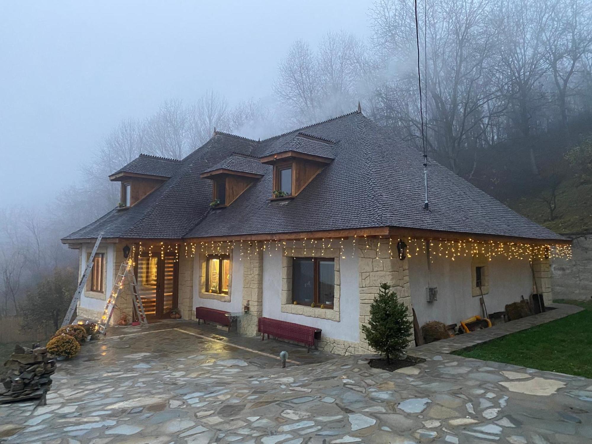 Вилла Casa Cu Sindrila Вэлени-де-Мунте Экстерьер фото