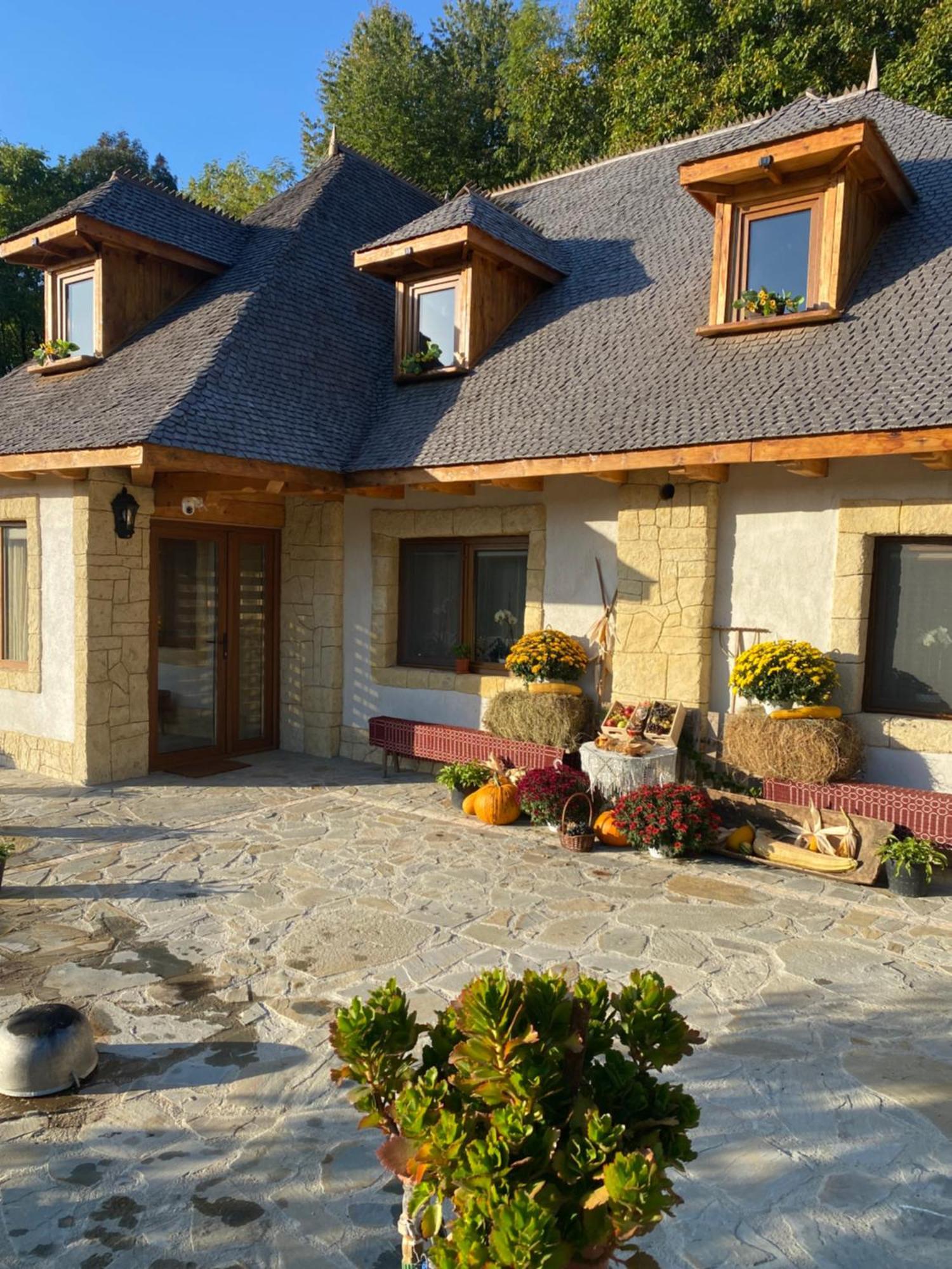Вилла Casa Cu Sindrila Вэлени-де-Мунте Экстерьер фото