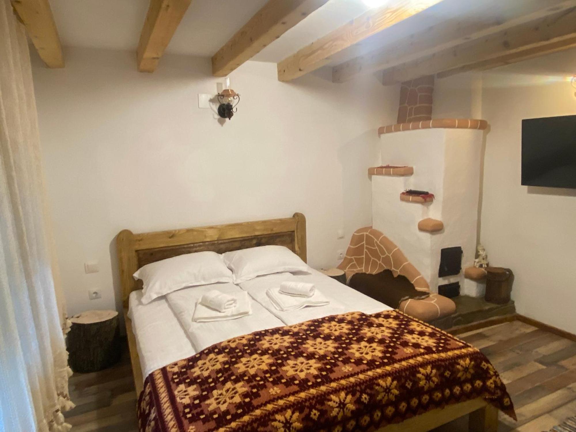 Вилла Casa Cu Sindrila Вэлени-де-Мунте Экстерьер фото