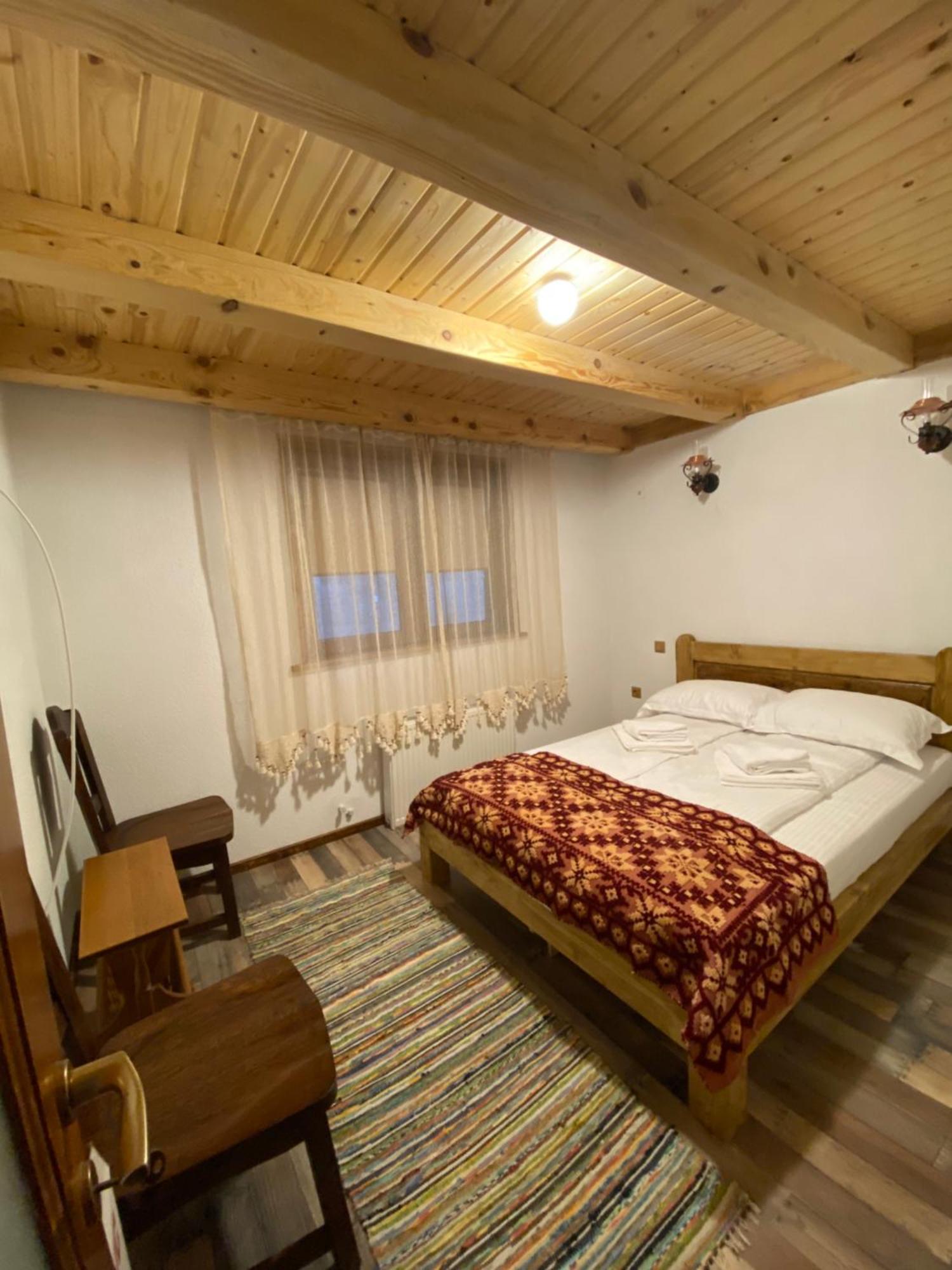Вилла Casa Cu Sindrila Вэлени-де-Мунте Экстерьер фото